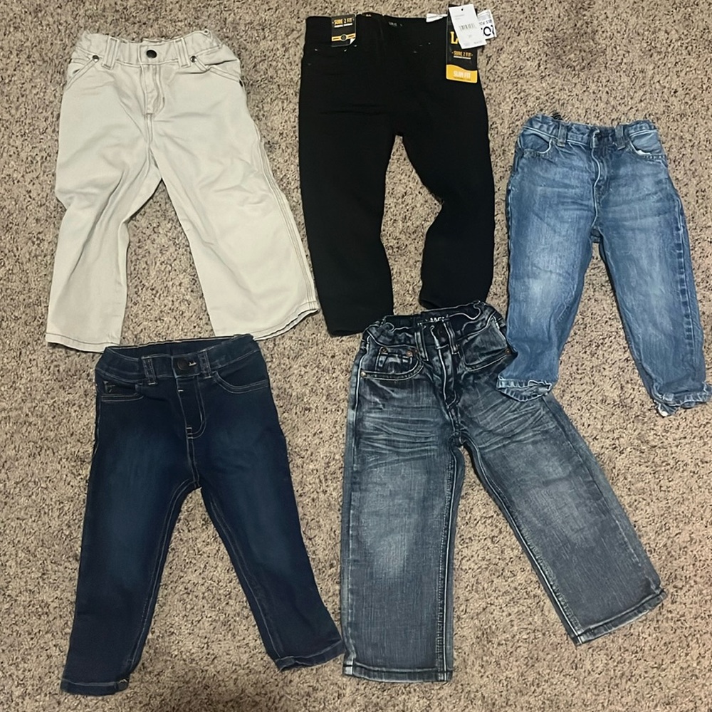 Lot of 2T pants- 5 pairs